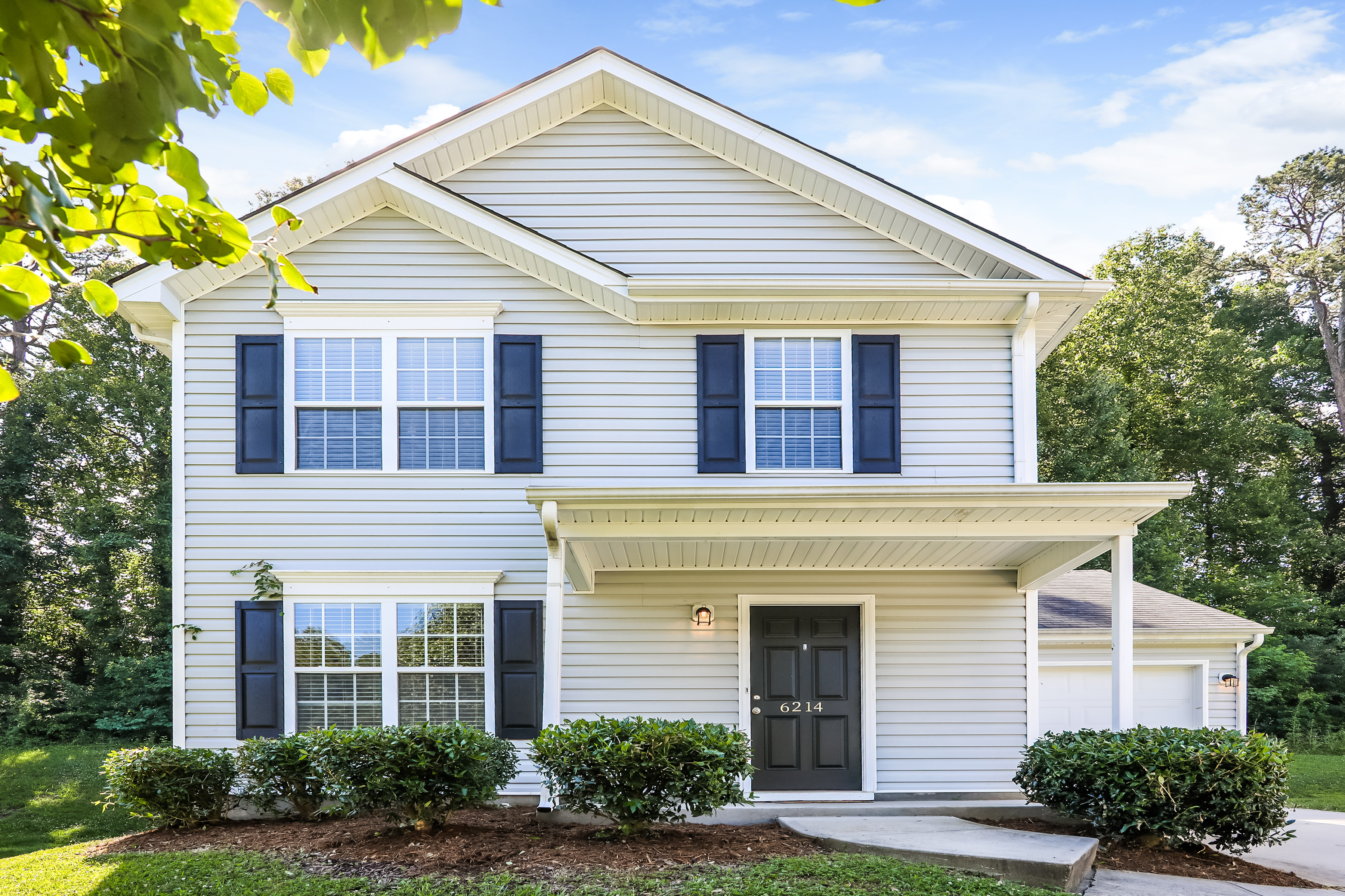 6214 Creekbrooke Ct Browns Summit, NC 27214